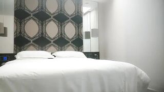 高品质探花搞得太猛妹子被操哭,往死里爆插小穴,搞得美女受不了