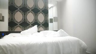 高品质探花搞得太猛妹子被操哭,往死里爆插小穴,搞得美女受不了